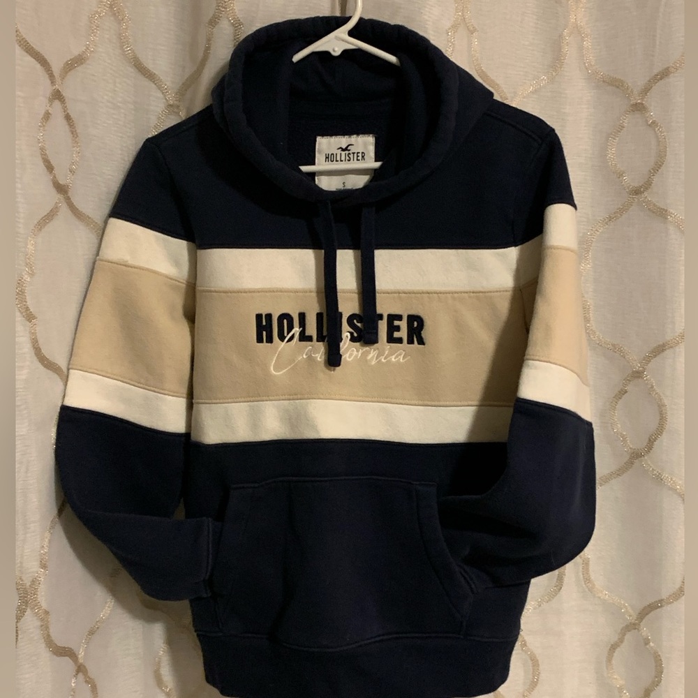 Men’s small dark blue white and beige Hollister hoodie